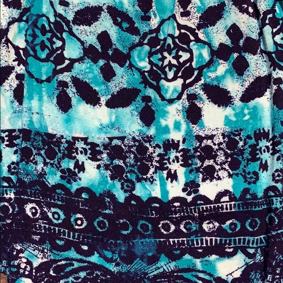 Top - Picture 2 of 3